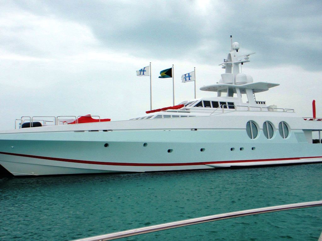 Never Say Never Yacht Charter Details Oceanfast Charterworld Luxury Superyachts 