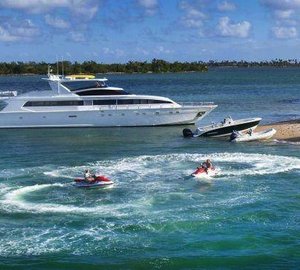 102 Azimut NEVER ENDING JOURNEY - water sports