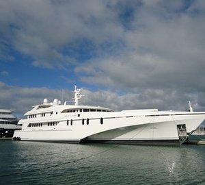 Yacht White Rabbit Echo, a North West Bay Superyacht | CHARTERWORLD ...