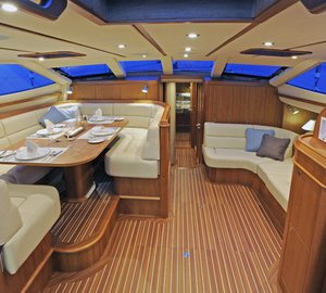 Discovery Yachts More Magic - Saloon 2