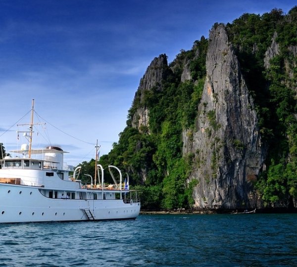 king of thailand yacht