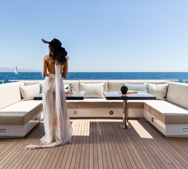 yacht-charter-reviews-customer-ratings-charterworld