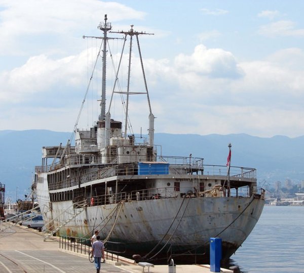 The 117m Yacht GALEB