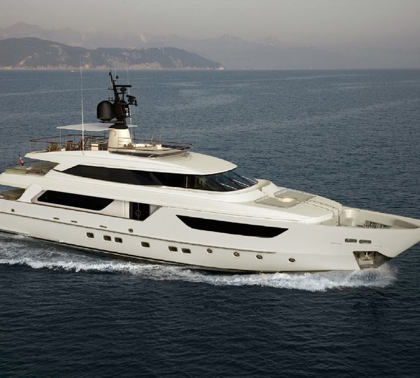 View All The Sanlorenzo Yachts For Charter Charterworld Luxury Yacht Charters