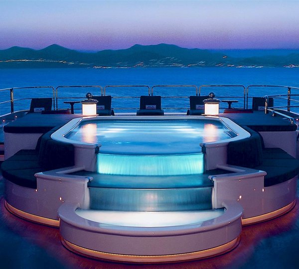 Jacuzzi Pool Aboard Yacht LUCKY LADY