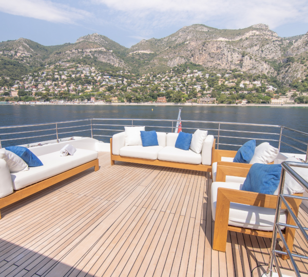 Aft Deck Seating