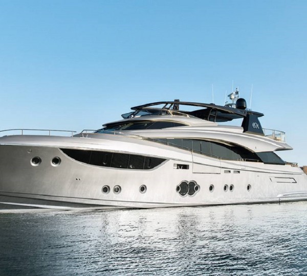 Luxury Yacht 'M' (sistership)