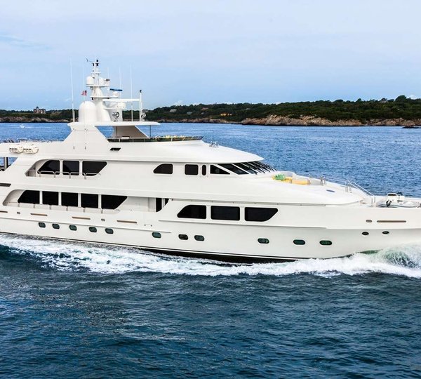 Carte Blanche Yacht, 48m Christensen Shipyards, LLC.