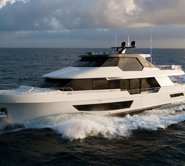 Luxury Yacht 50 FIFTY