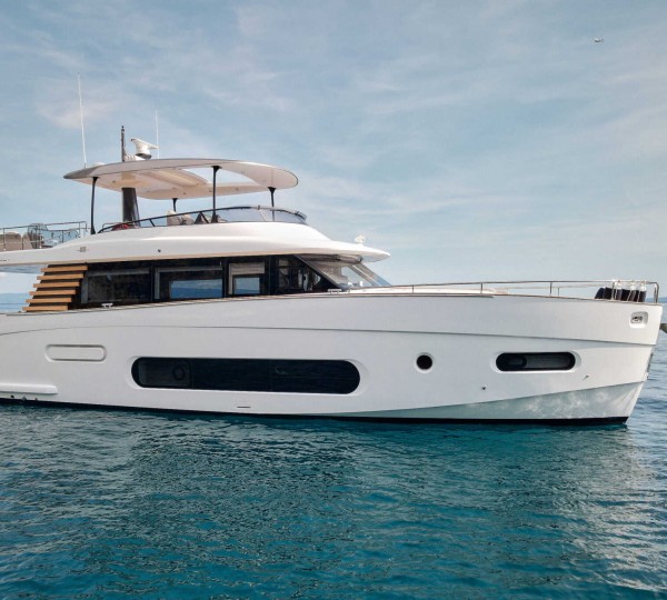 Luxury Yacht AMPARITO V