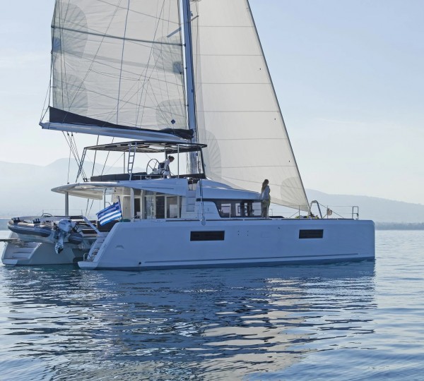 Sailing Catamaran TAMIRO