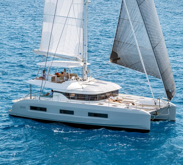 AZUL Yacht Charter Details, Lagoon 55 | CHARTERWORLD Luxury Superyachts