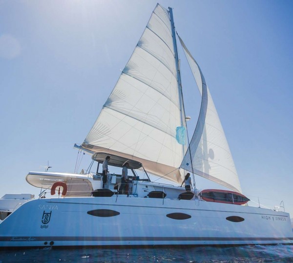 Sailing Yacht HIGH FIVE