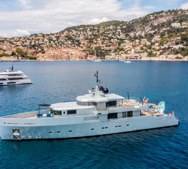 Superyacht SO'MAR