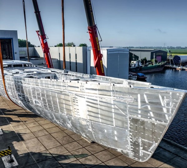 Sailing Yacht MAXIMUS In Construction 