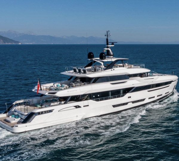 Superyacht LEE