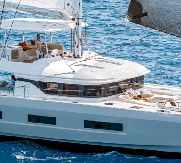 Valinor Yacht Charter Details, Lagoon 