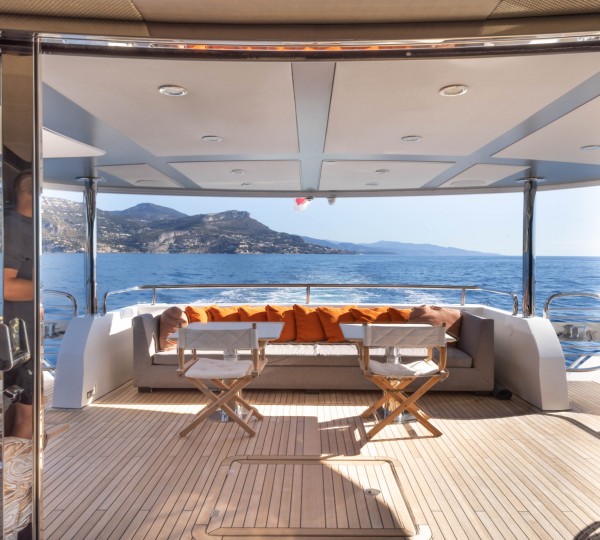 MIRKA Yacht Charter Details, Sunseeker | CHARTERWORLD Luxury Superyachts