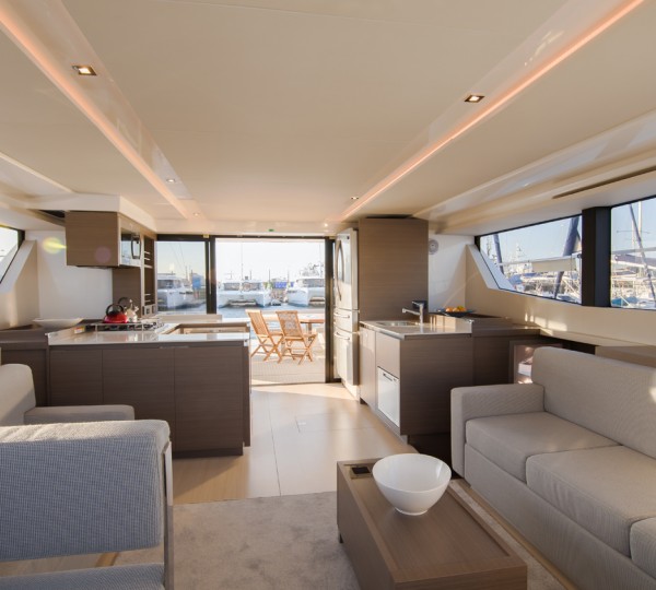 GOOD VIBES Yacht Charter Details, Leopard 53 Powercat | CHARTERWORLD ...