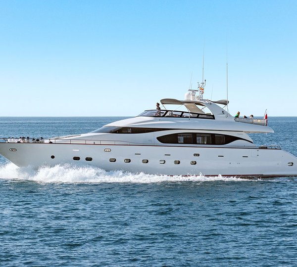 Cento Yacht Charter Details, Maiora 