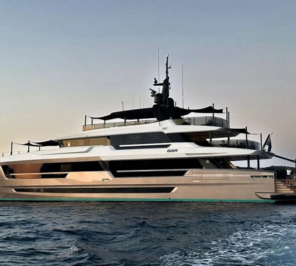 Luxury Yacht GISA