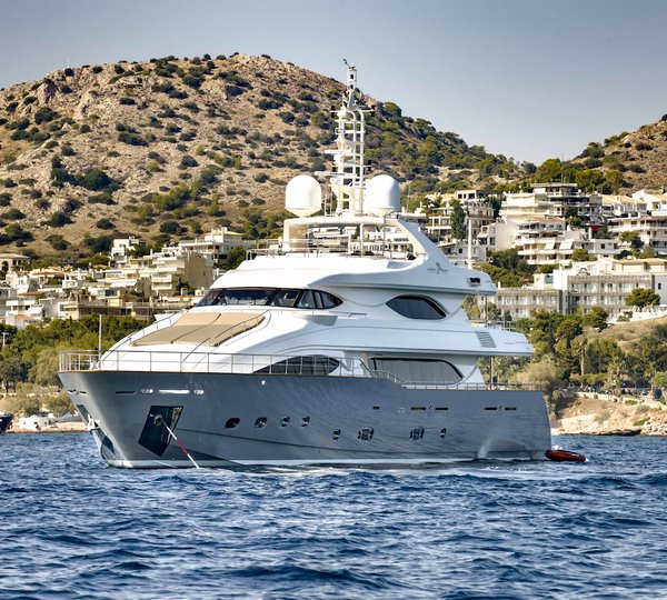 Luxury Yacht LIBERTAS