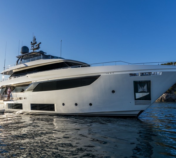 Navetta 33 Custom Line By Ferretti - Sistership