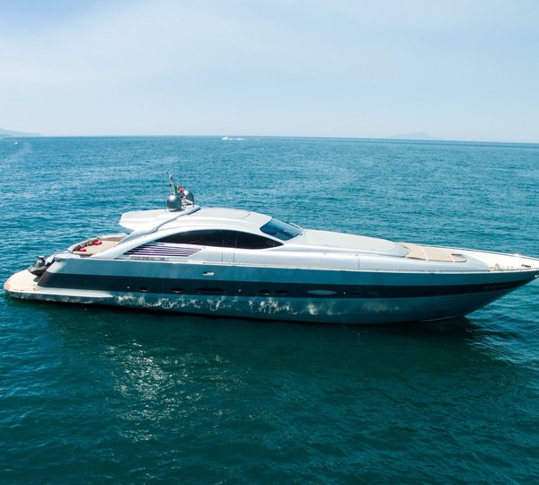 Pershing Motor Yacht CINQUE - Main Shot