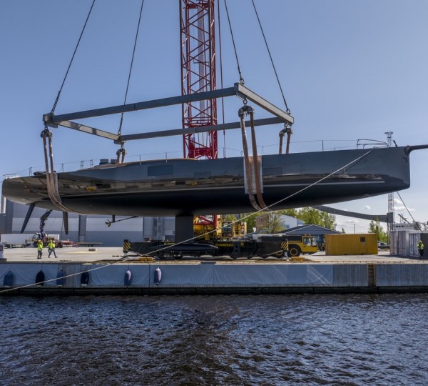 Sailing Yacht ZEMI Launches