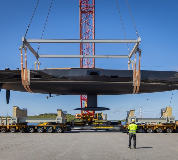 Sailing Yacht ZEMI Ready For Launch