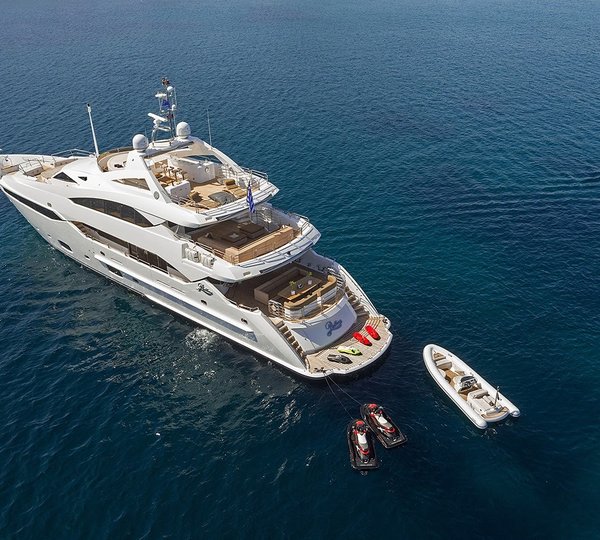 Thumper Yacht Charter - Sunseeker Luxury Yacht