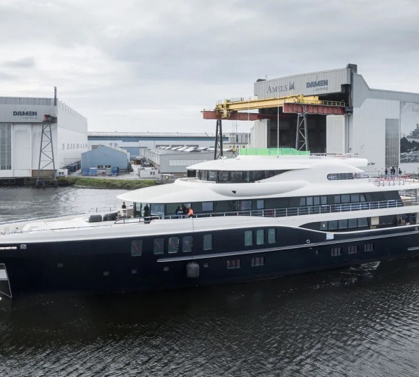 Superyacht AMELS 242