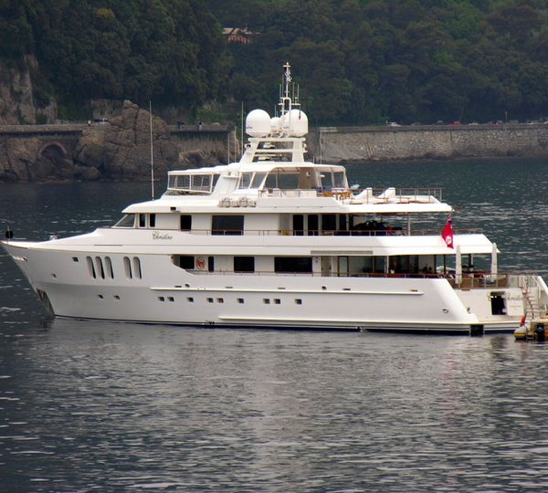 superyacht moatize