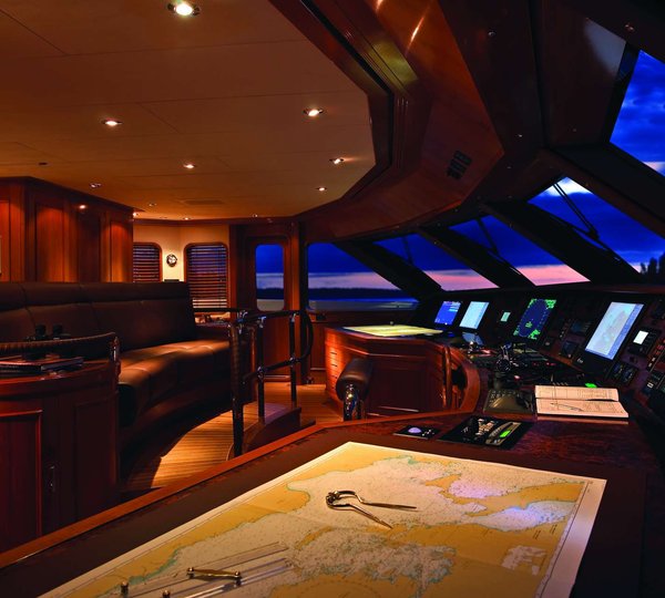 Royal Van Lent Shipyard Image Gallery – Luxury Yacht Browser