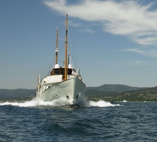 The 32m Yacht BLUE BIRD