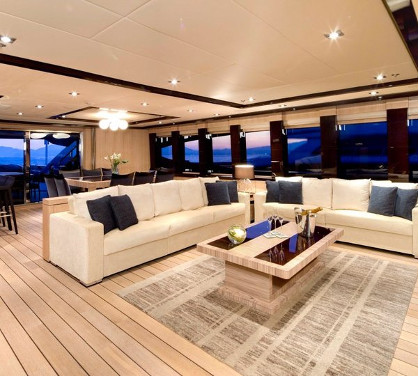 SILVER WAVE Yacht Charter Details, Palmer Johnson | CHARTERWORLD Luxury ...