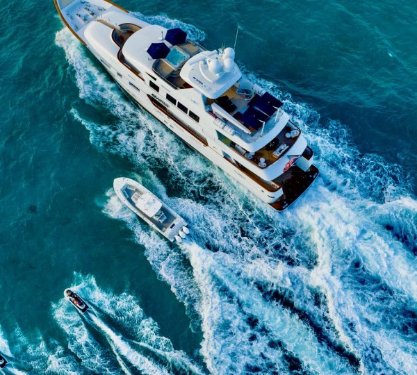 Luxury Yacht AQUASITION