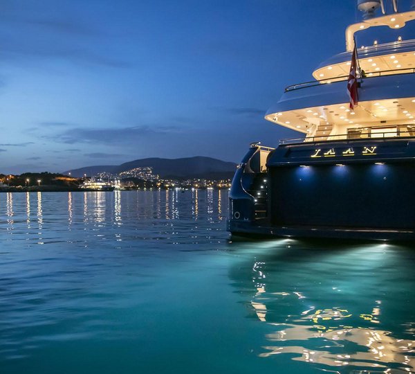 Night Image Gallery – Luxury Yacht Browser | by CHARTERWORLD Superyacht ...