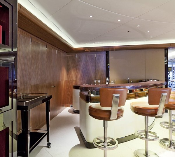 Serene Yacht Charter Details Fincantieri Charterworld