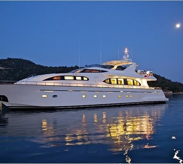 The 31m Yacht MAGIC DREAM