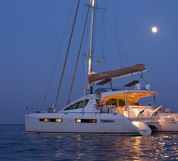 Catamaran ELYSIUM