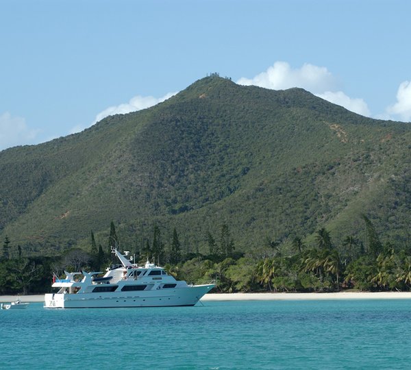 Mustique Yacht Charter Details, Australia CHARTERWORLD Luxury Superyachts