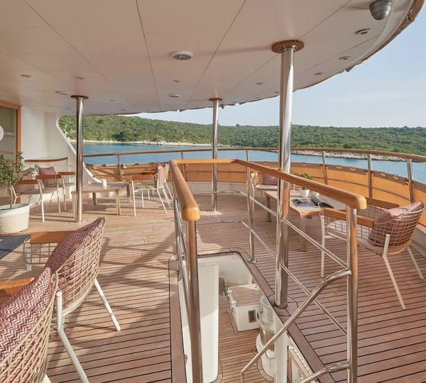 28 Aft Deck