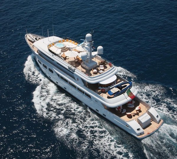 43m BARON TRENCK - Aerial shot