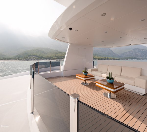 Flybridge Seating Area Forward