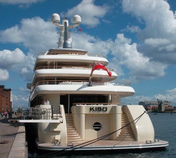 who owns motor yacht kibo