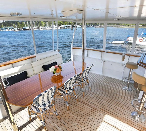 Aft Deck Seating