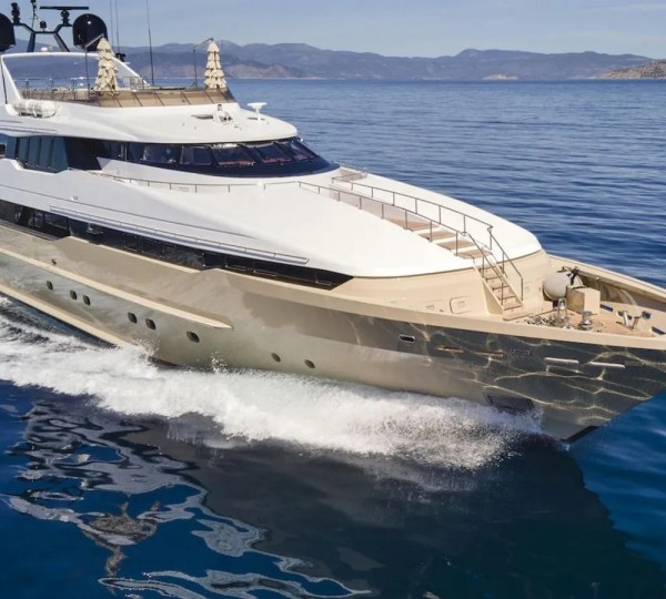 Luxury Yacht DALOLI