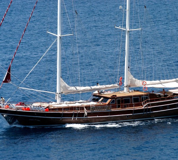 The 35m Yacht QUEEN OF KARIA