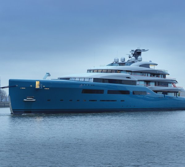 98m mega yacht AVIVA